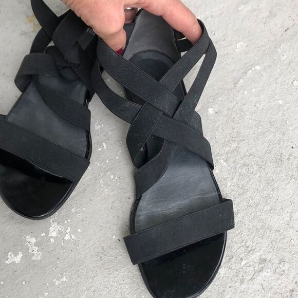 Stuart Weitzman sandals - Picture 1 of 8